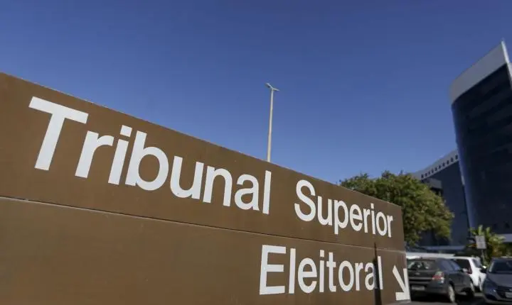 TSE retoma julgamento que pode cassar governador de Roraima